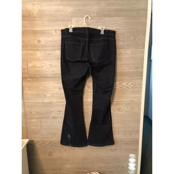 Forever 21 plus size jeans - Picture 3 of 3